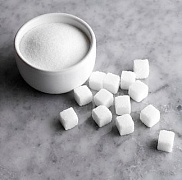 Немного фактов из жизни сахара – его происхождение, история, свойства, виды и прочее.